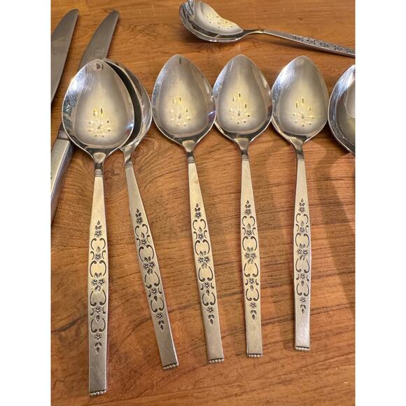 Vintage WM. A. Rogers Premier Spanada 14-Piece Flatware Set - Picture 2 of 8